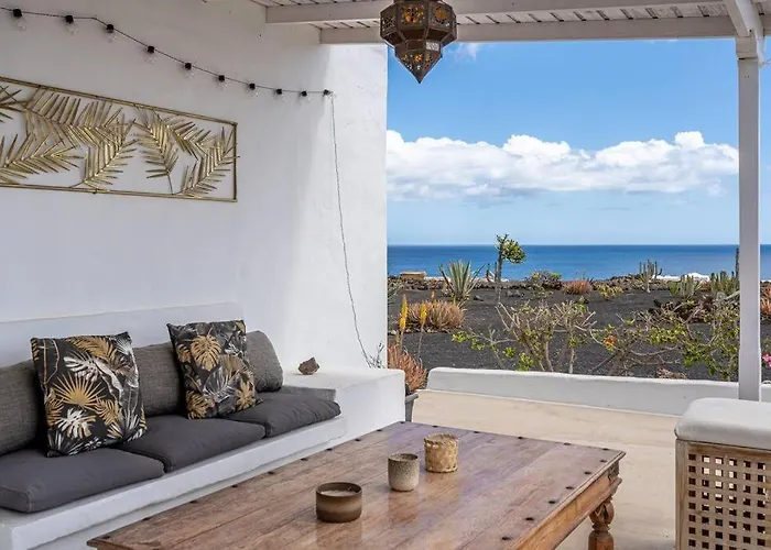 Ocean - Volcano House Casa de Férias *