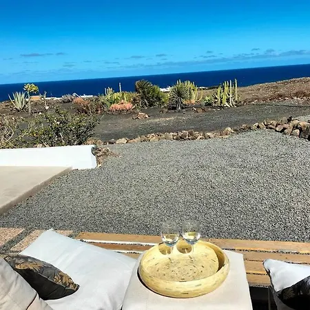 Ocean - Volcano House Holiday home