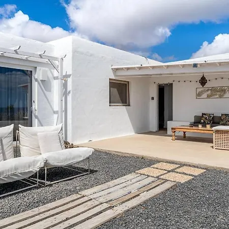 Ocean - Volcano House Holiday home *
