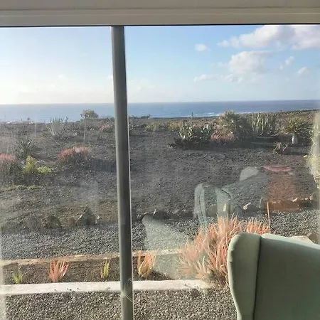 בית נופש Ocean - Volcano House טגיסי